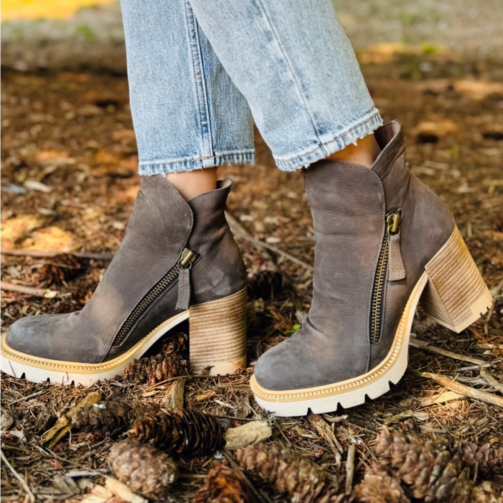 Bueno Elliot Bootie
